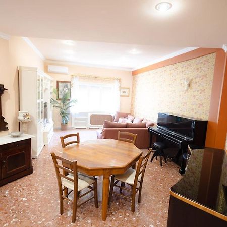 リド・ディ・オスティアLa Casa Di Danielaアパートメント エクステリア 写真